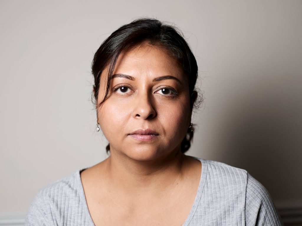 woman with adrenal fatigue showing signs in her face